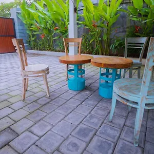 Casa de hóspedes Kos Bulan Bali Kuta Lombok